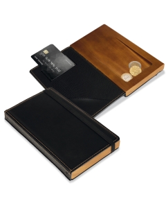 Porta conto in legno e similpelle dimensioni 17,9x10x1,8cm. Elegante e funzionale, ideale per resti con monete, e carte di credito, grazie alla parte interna incavata.