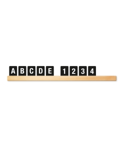 Set che comprende:
• Mensola porta messaggi in legno nero che serve da appoggio per lettere e numeri. Dimensione 100cm ( 4 mensole x 25cm ciascuna).
• 169 tessere bianche e nere (lettere e numeri fronte e retro). Dimensioni: 3x4,5cm.