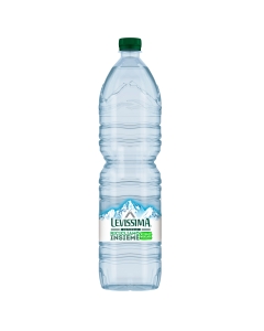 Acqua naturale proveniente dalle sorgenti cristalline alle pendici delle montagne sovrastate dai ghiacciai. 
Acqua fredda, pura e leggera in bottiglietta realizzata per il 25% in plastica riciclata (RPET).
Leggera, infrangibile, comoda da portare sempre c