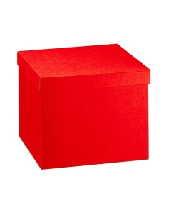 Scatola ideale per il confezionamento di regali, realizzata in robusto cartone tipo seta color rosso. Coperchio staccato. Dimensioni: 30x30xh. 24cm. L'articolo è fornito senza nastri e decori.